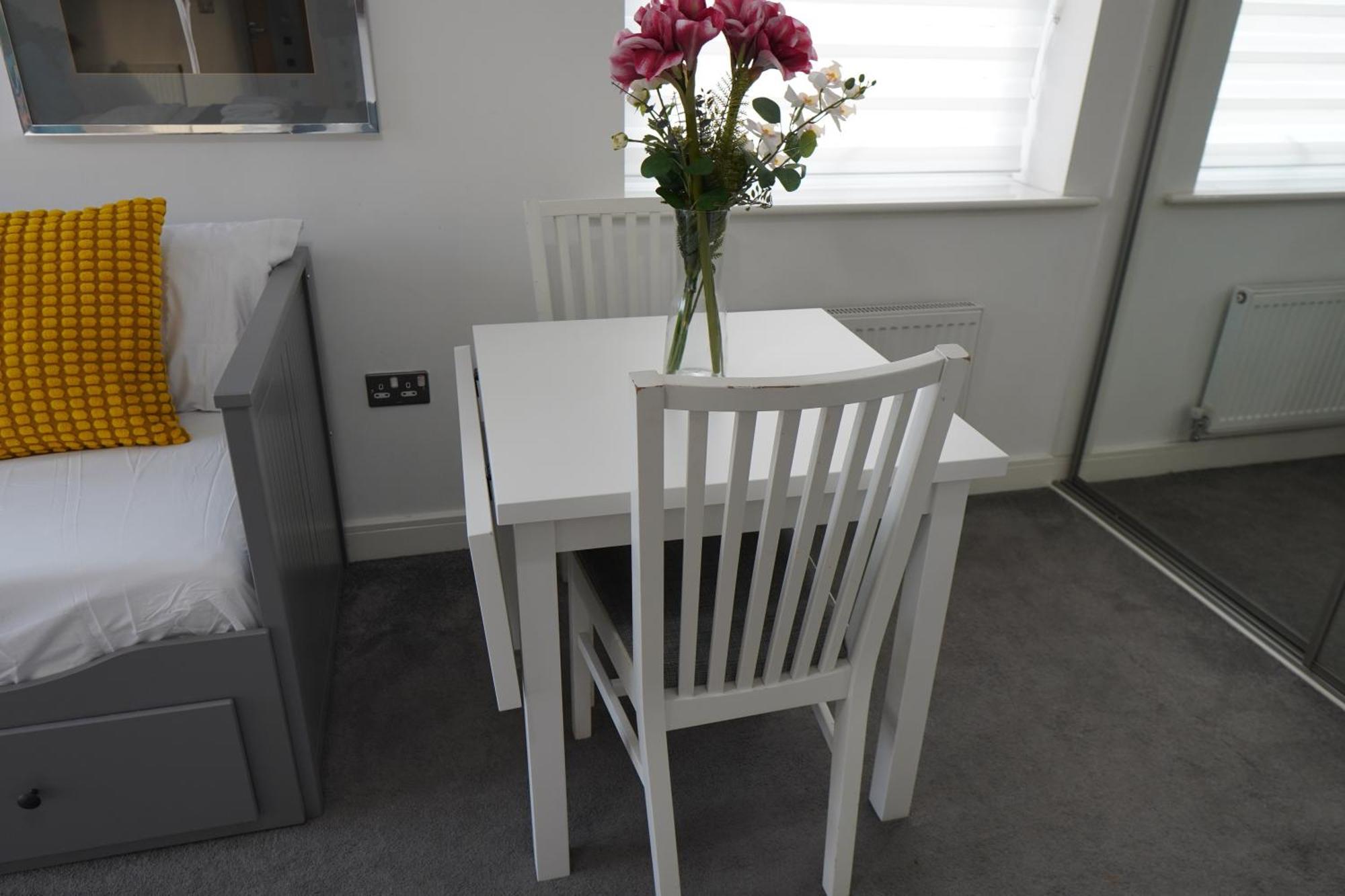 Luxury Rooms - Pick A Room - Free Parking & Kitchen Access, Near Etihad Stadium, The Coop Live & Piccadilly Station, Manchester Exterior photo