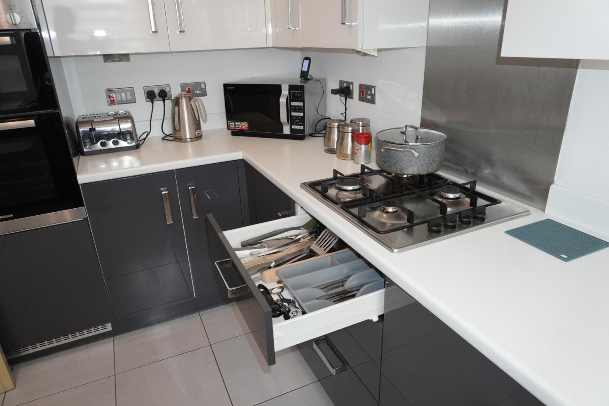 Luxury Rooms - Pick A Room - Free Parking & Kitchen Access, Near Etihad Stadium, The Coop Live & Piccadilly Station, Manchester Exterior photo
