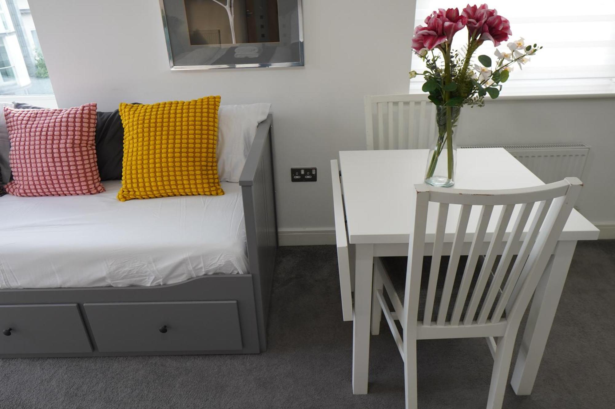 Luxury Rooms - Pick A Room - Free Parking & Kitchen Access, Near Etihad Stadium, The Coop Live & Piccadilly Station, Manchester Exterior photo