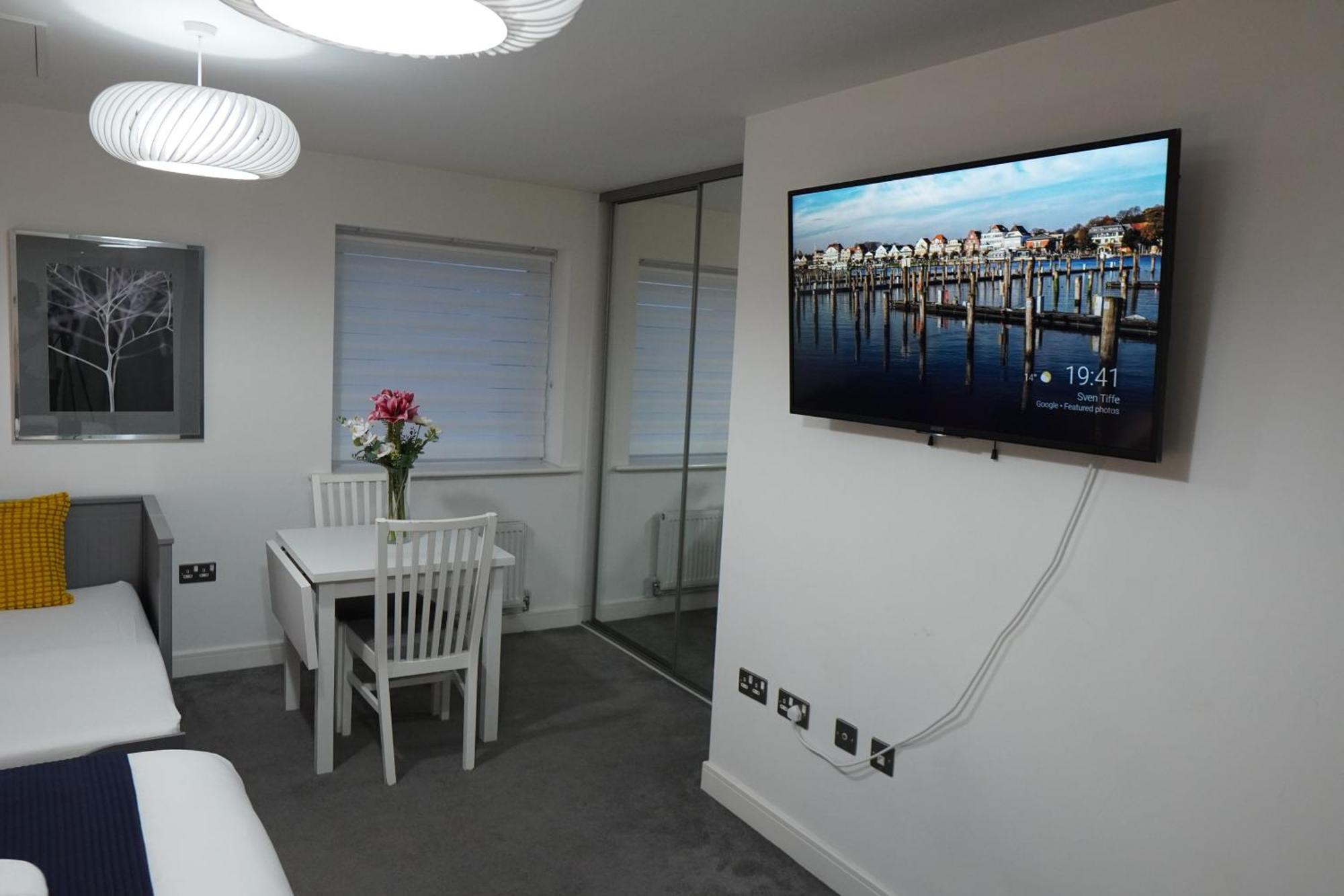 Luxury Rooms - Pick A Room - Free Parking & Kitchen Access, Near Etihad Stadium, The Coop Live & Piccadilly Station, Manchester Exterior photo