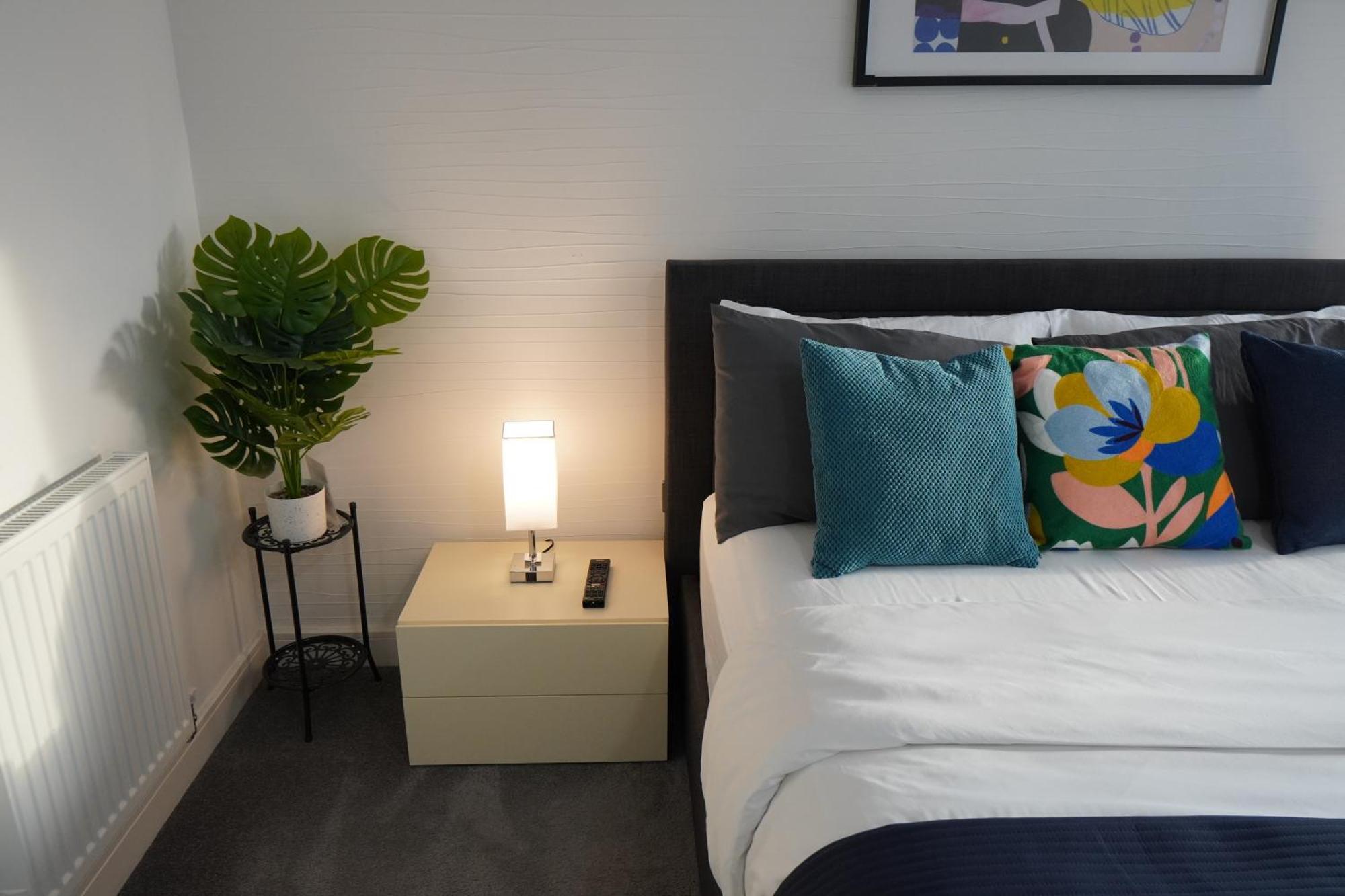 Luxury Rooms - Pick A Room - Free Parking & Kitchen Access, Near Etihad Stadium, The Coop Live & Piccadilly Station, Manchester Exterior photo