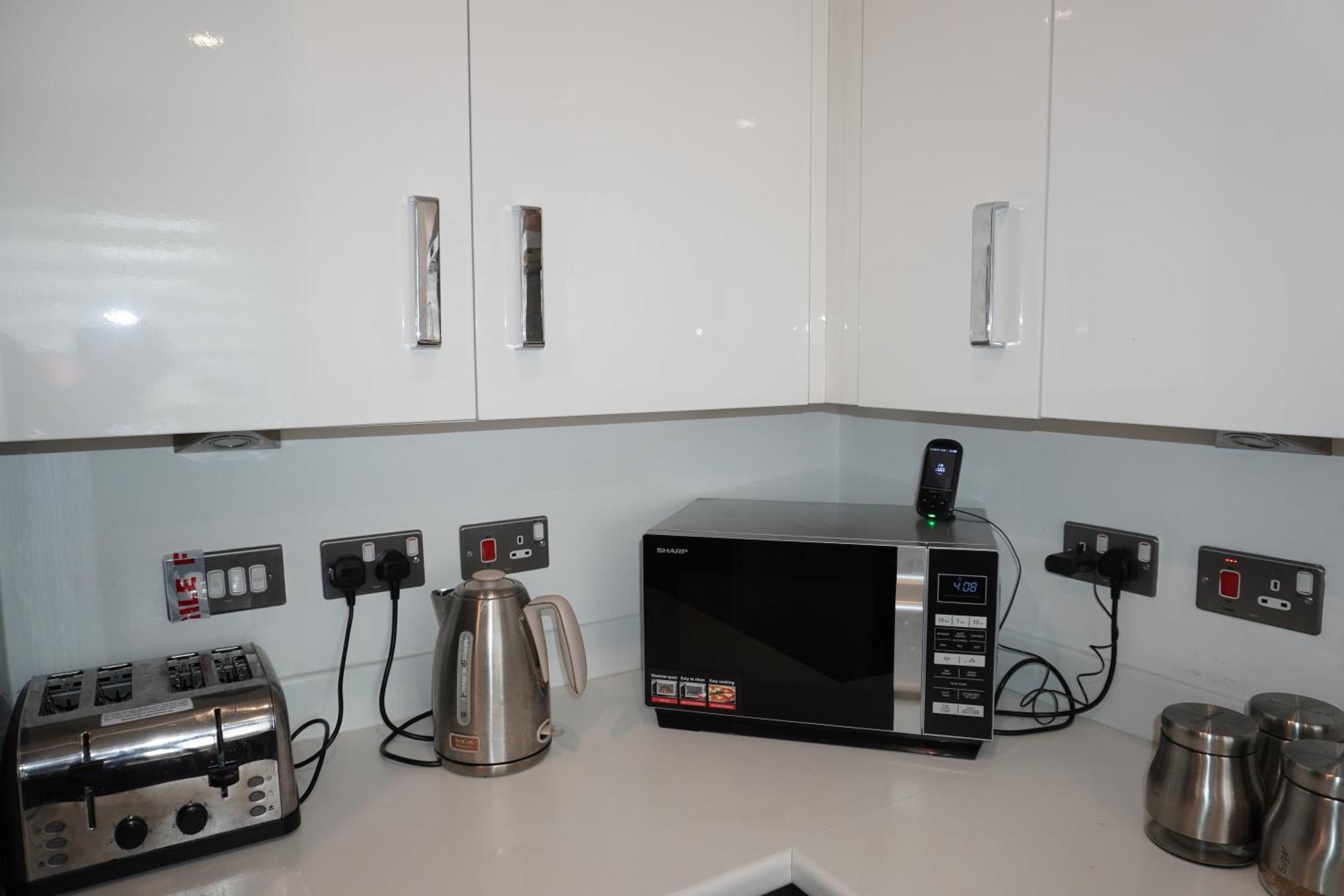 Luxury Rooms - Pick A Room - Free Parking & Kitchen Access, Near Etihad Stadium, The Coop Live & Piccadilly Station, Manchester Exterior photo