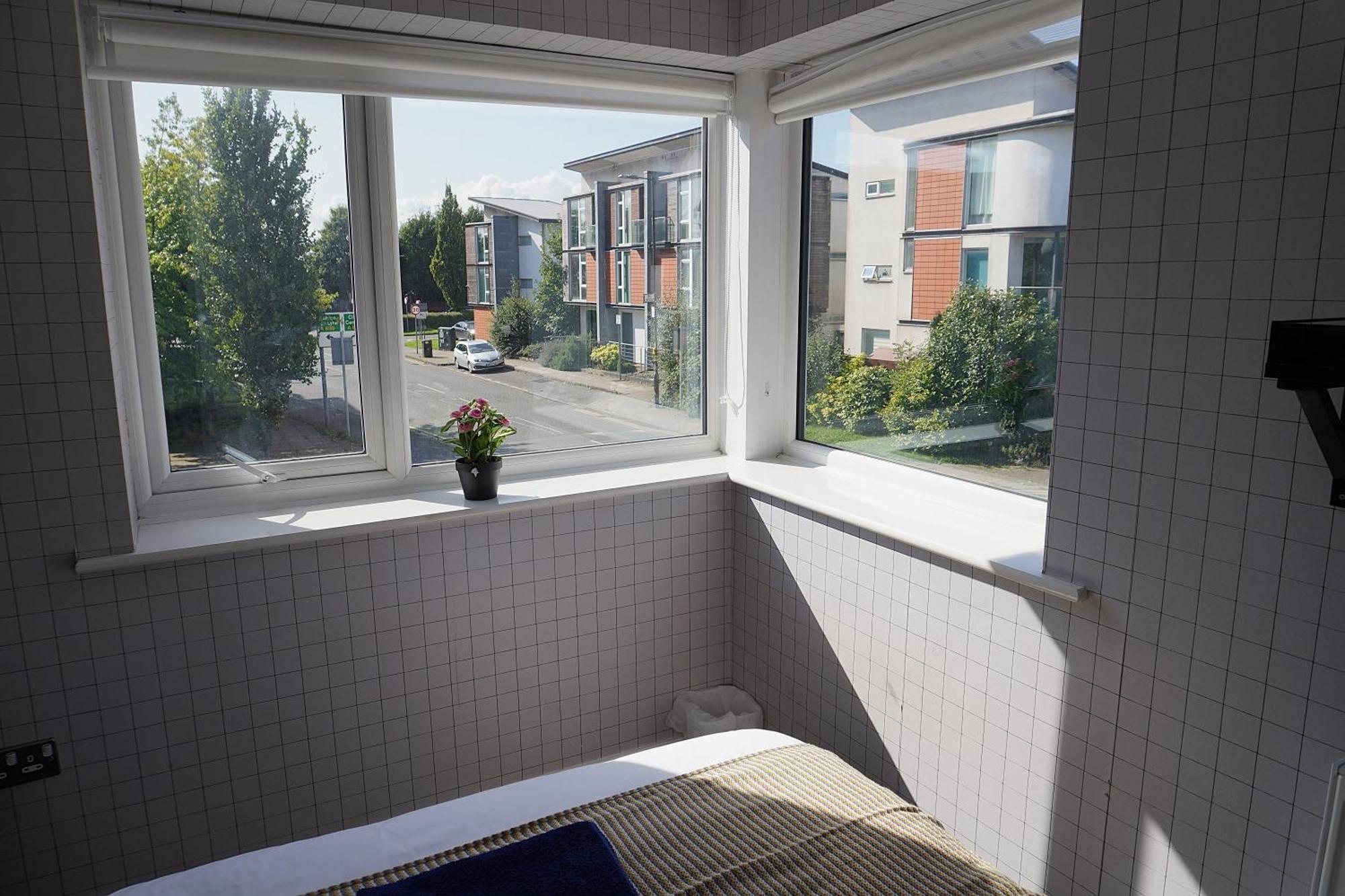 Luxury Rooms - Pick A Room - Free Parking & Kitchen Access, Near Etihad Stadium, The Coop Live & Piccadilly Station, Manchester Exterior photo