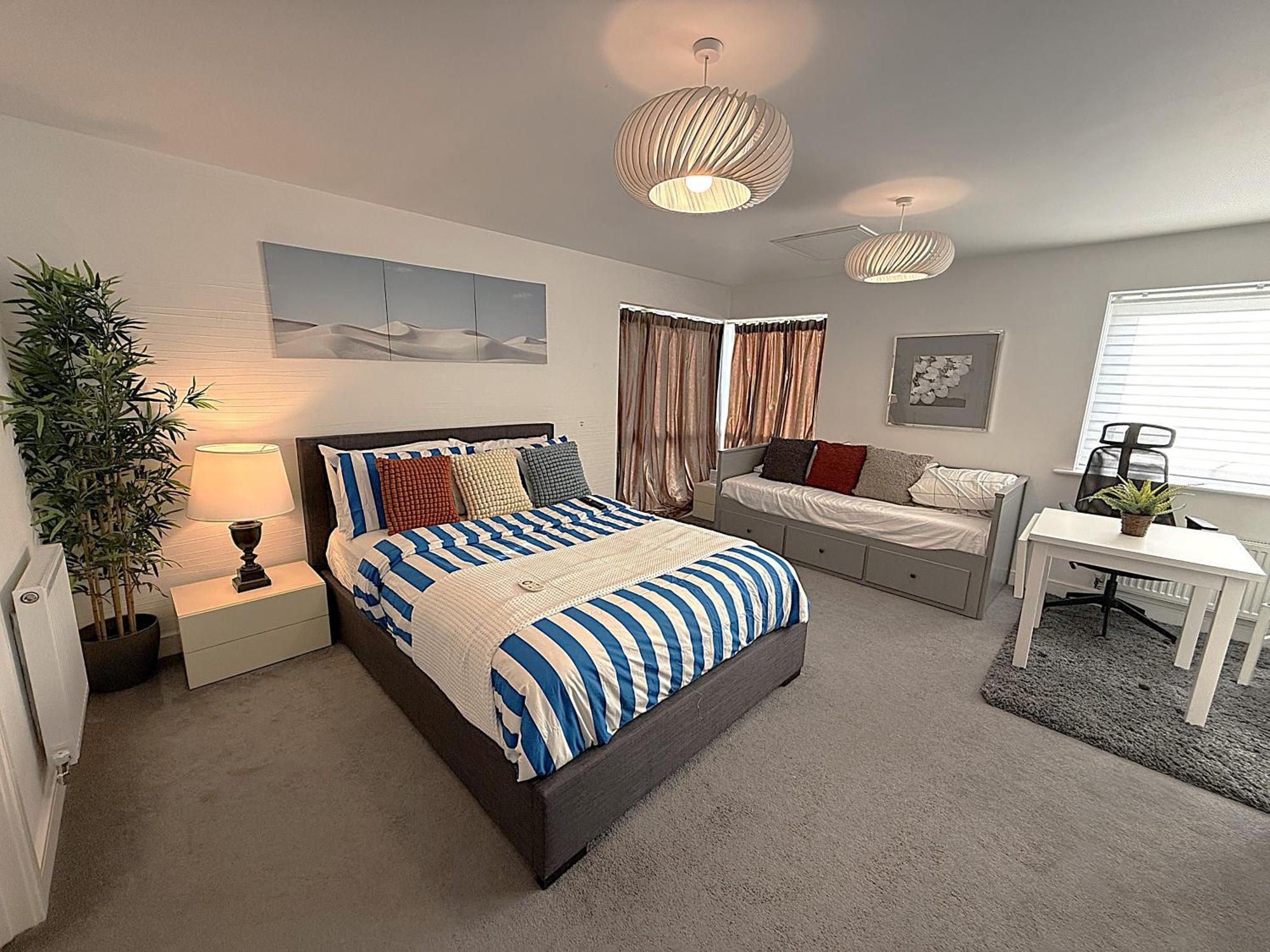 Luxury Rooms - Pick A Room - Free Parking & Kitchen Access, Near Etihad Stadium, The Coop Live & Piccadilly Station, Manchester Exterior photo