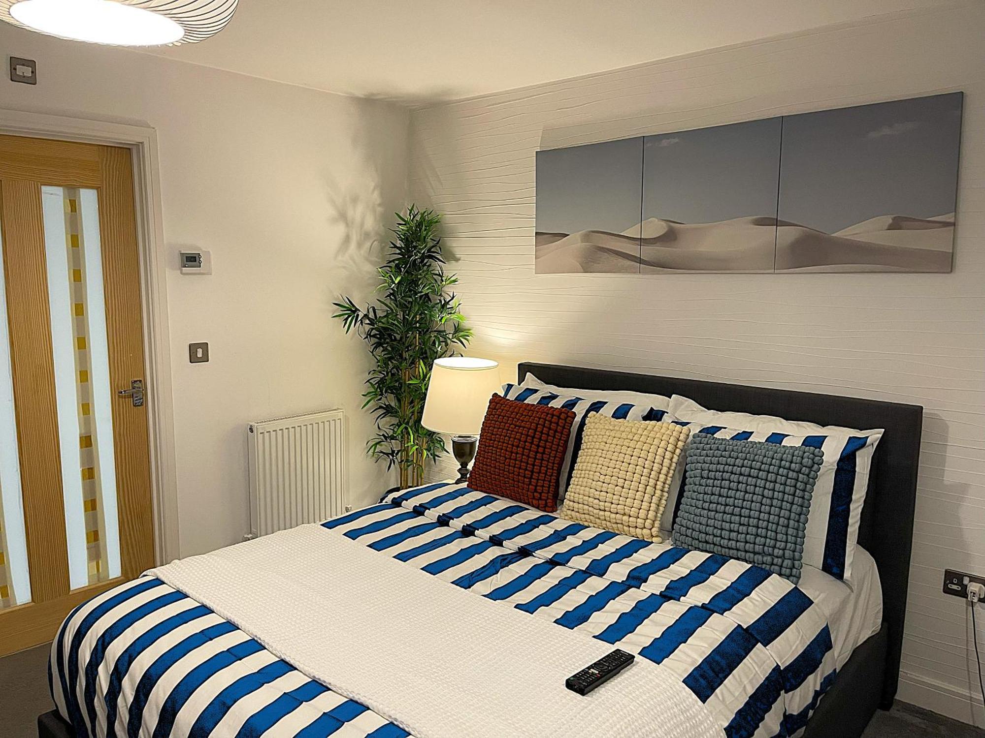 Luxury Rooms - Pick A Room - Free Parking & Kitchen Access, Near Etihad Stadium, The Coop Live & Piccadilly Station, Manchester Exterior photo